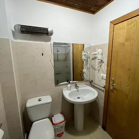 Hotel Matias *